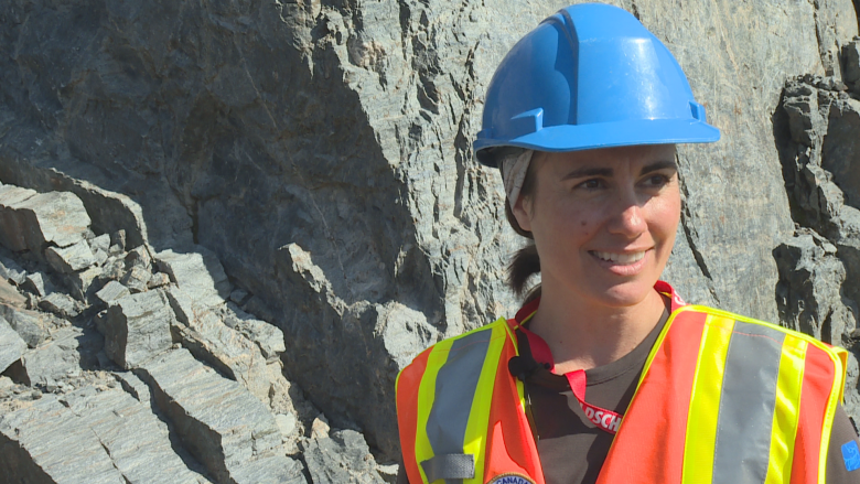 Study of Appalachian mountain range hits the side of the road