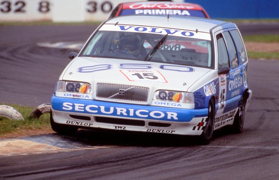 143338_The_Volvo_850_Estate_in_the_1994_BTCC.jpg