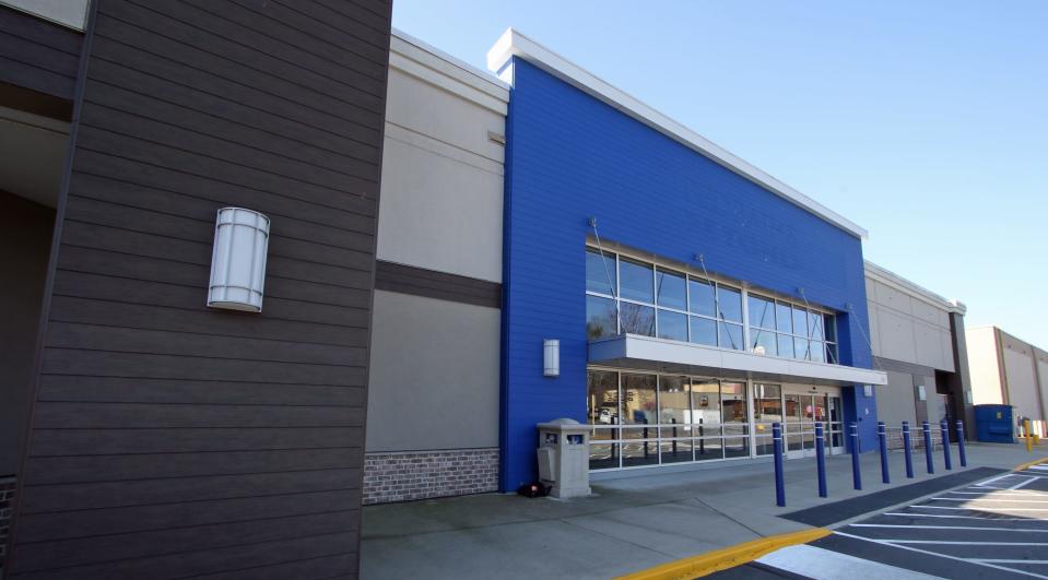 The former Bed, Bath & Beyond will soon be the new location for the new Home Goods store.