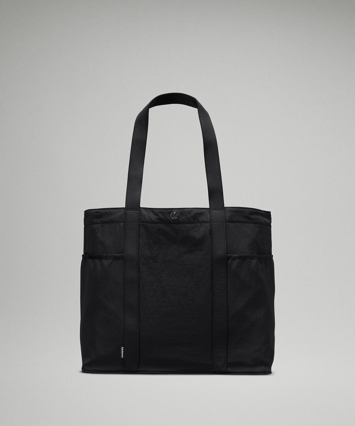 <p><a href="https://go.redirectingat.com?id=74968X1596630&url=https%3A%2F%2Fshop.lululemon.com%2Fp%2Fbags%2FDaily-Multi-Pocket-Tote-Bag-20L%2F_%2Fprod11570307&sref=https%3A%2F%2Fwww.esquire.com%2Fstyle%2Fmens-accessories%2Fg28122227%2Flaptop-bags-for-men%2F" rel="nofollow noopener" target="_blank" data-ylk="slk:Shop Now;elm:context_link;itc:0;sec:content-canvas" class="link rapid-noclick-resp">Shop Now</a></p><p>Daily Multi-Pocket Tote Bag 20L</p><p>lululemon.com</p><p>$68.00</p>