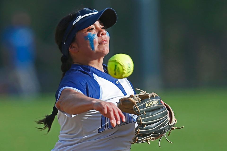 Arianna Velasquez, Johnston softball