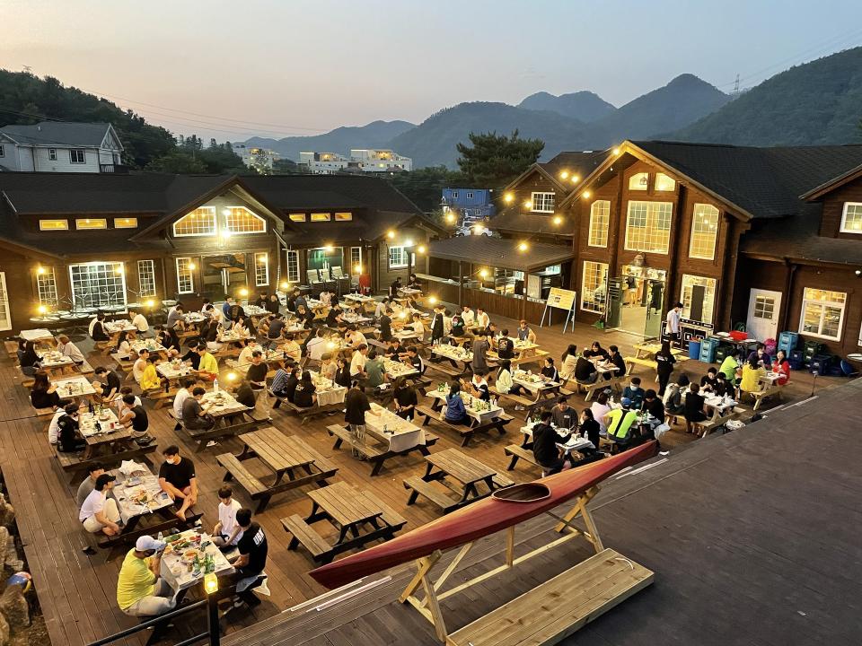 韓國旅遊｜首爾近郊南怡島一天團優惠！晨靜樹木園與草泥馬散步、露營烤肉體驗人均低至$327