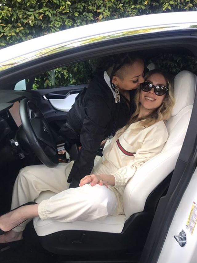 Surprise! RavenSymoné Marries Miranda PearmanMaday in Intimate Wedding