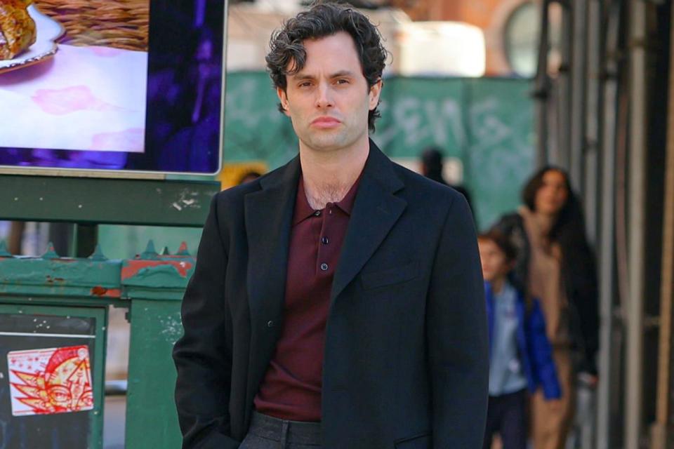 <p>Jose Perez/Bauer-Griffin/GC</p> Penn Badgley films 