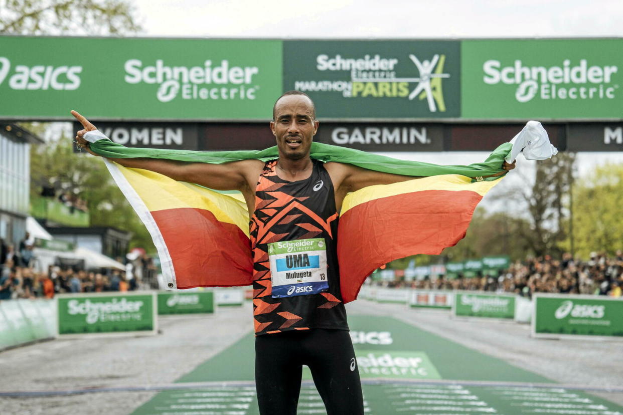 L'Éthiopien Mulugeta Uma a remporté le Marathon de Paris ce dimanche 7 avril.  - Credit:Lewis Joly/AP/Sipa