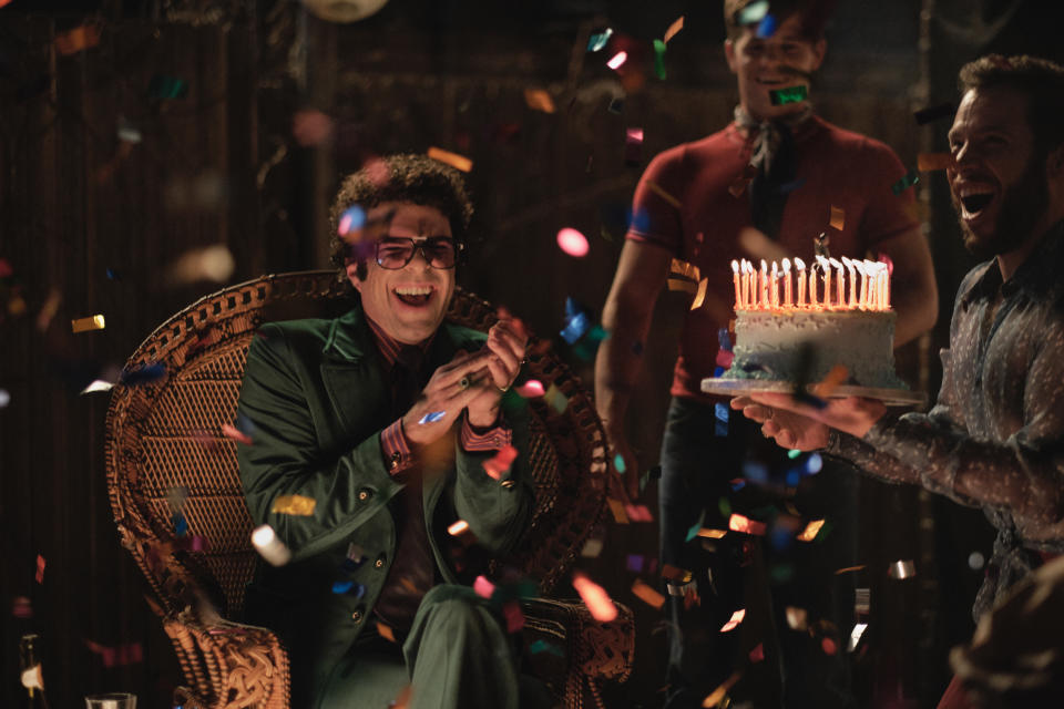 Zachary Quinto as birthday boy Harold in 'The Boys in the Band'<span class="copyright">Scott Everett White/NETFLIX ©2020</span>