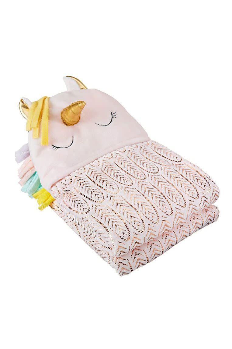 7) Ultra-Soft Hooded Wearable Blanket