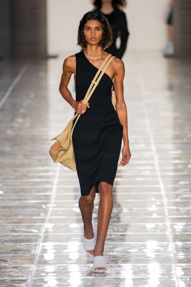 <p>A look from the Bottega Veneta Spring 2020 collection. Photo: Imaxtree</p>