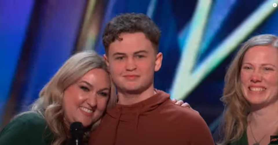 16-year-old Beckham Scadlock, who received a heart transplant as a newborn, visits the ' America's Got Talent' set. (Photos: NBC)