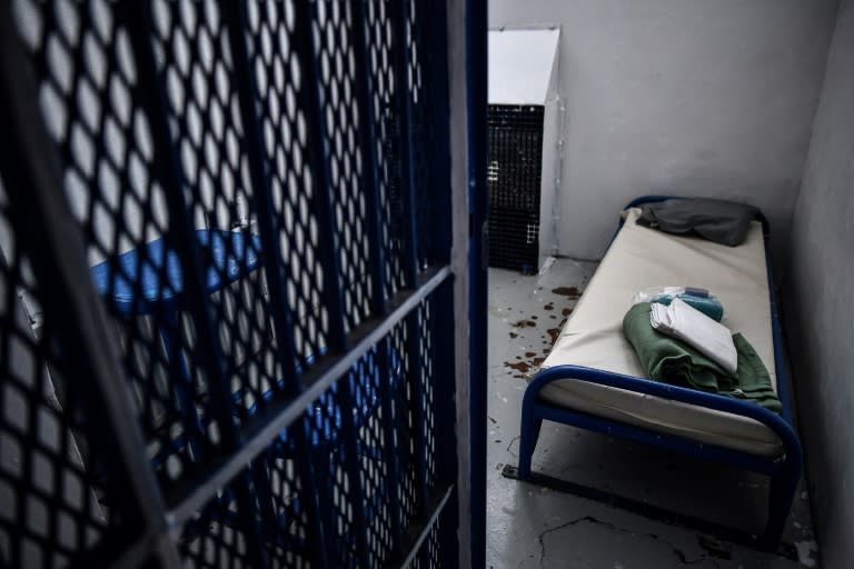 Le nombre de détenus en France a atteint un nouveau record au 1er mars, avec 76.766 personnes incarcérées, soit 4.415 de plus que l'année précédente (Christophe ARCHAMBAULT)