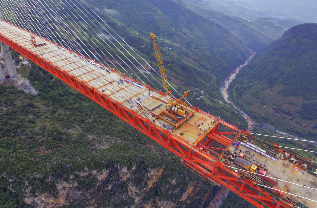 World's Highest Bridge Completes Connection In Guizhou