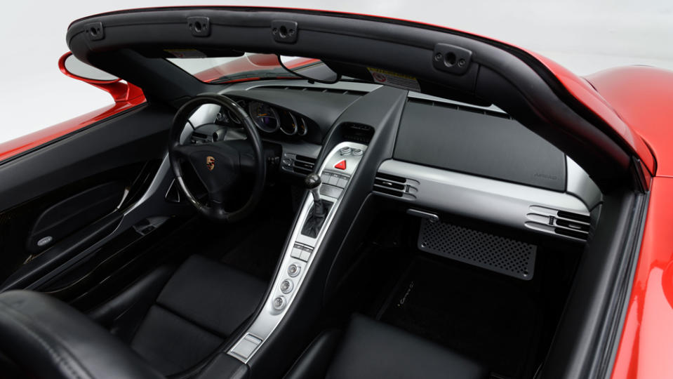 The interior of a 2005 Porsche Carrera GT.