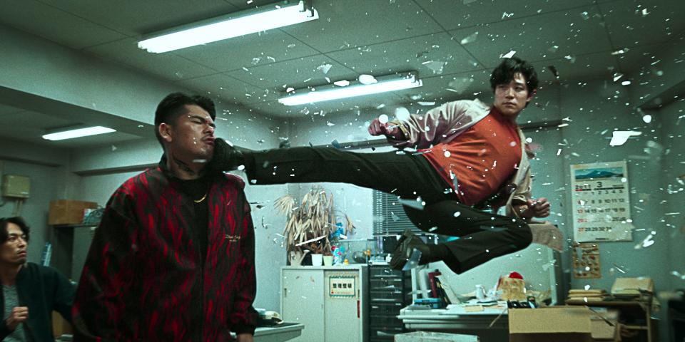 <strong>《城市獵人》冴羽獠由鈴木亮平飾演。（圖／Netflix 提供）</strong>