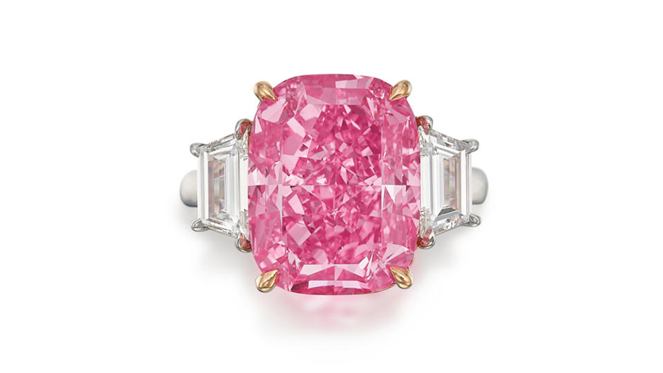 An up-close look at The Eternal Pink Diamond with internally flawless clarity. 