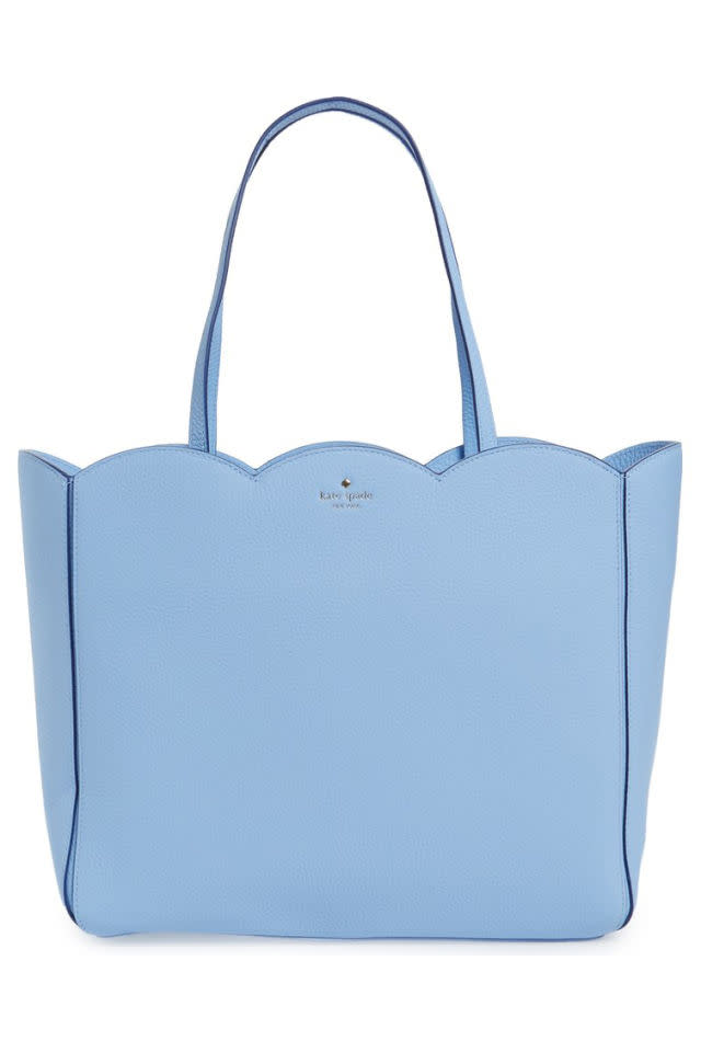 A Scalloped Carryall