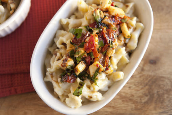 <strong>Get the <a href="http://www.macheesmo.com/2013/07/caprese-mac-and-cheese/" target="_blank">Caprese Mac & Cheese recipe</a> from Macheesmo</strong>