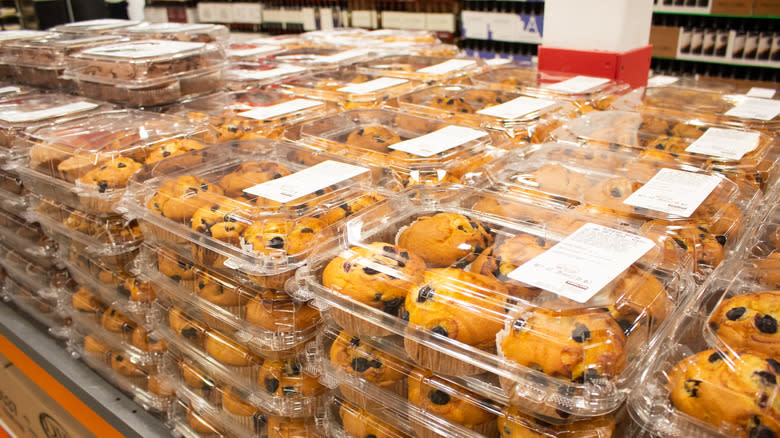 costco muffins in plastic packaging
