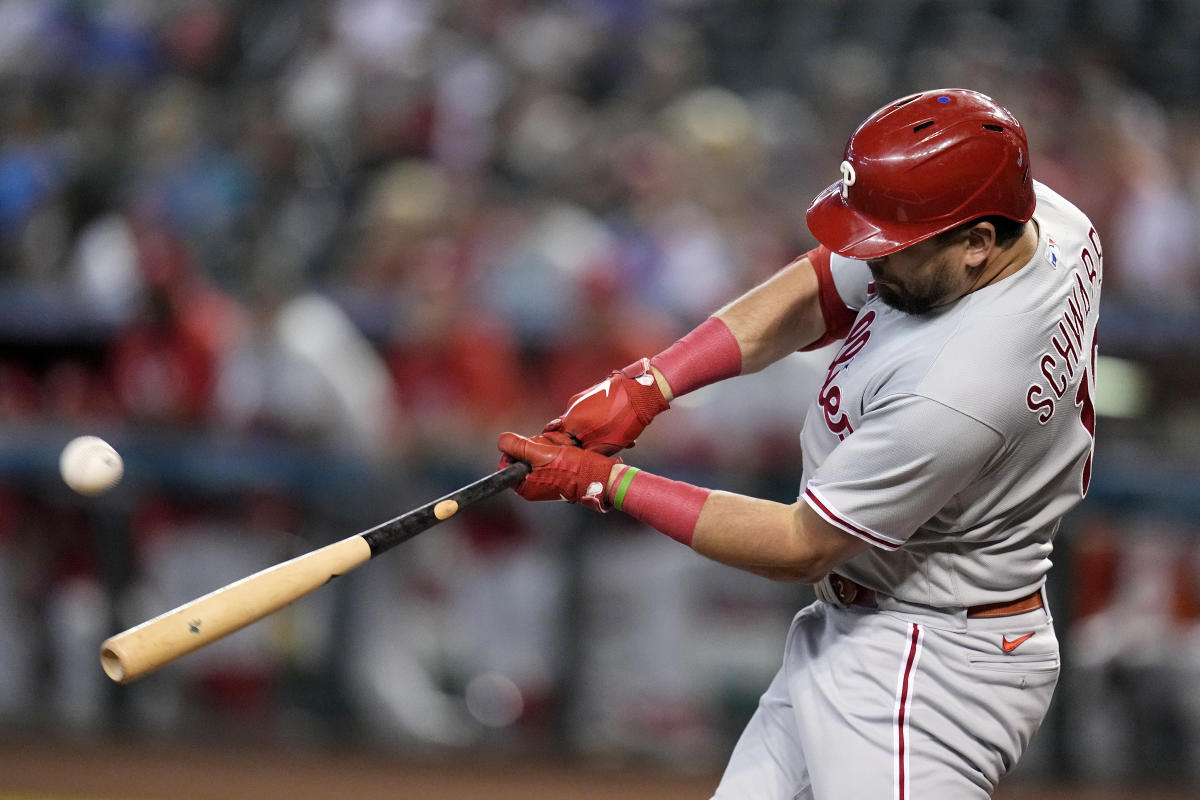 Kyle Schwarber hits HR, Zack Wheeler has 11 Ks as Philadelphia