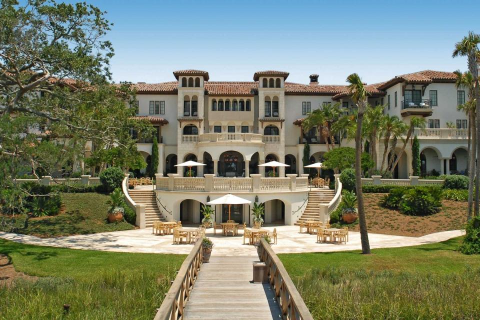 Exterior terrace of The Cloister at Sea Island resort