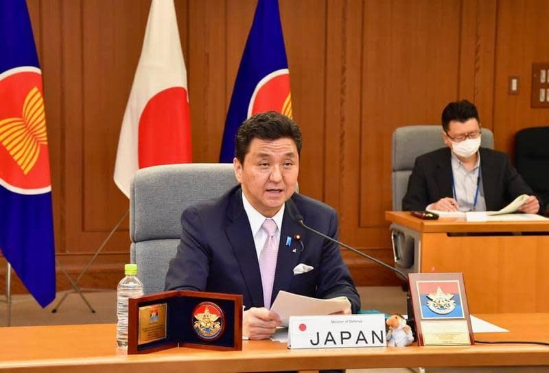 日本防衛大臣岸信夫（圖），今針對台海和平發表談話，「期待當事者直接對話，和平解決問題。」（翻攝自岸信夫臉書）