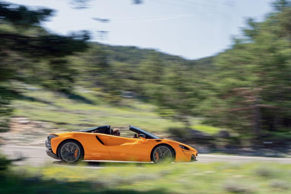 2025 mclaren artura spider