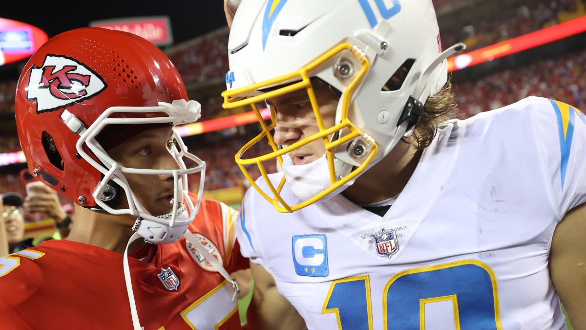 The Rush: Chiefs power down Chargers in 4th quarter on