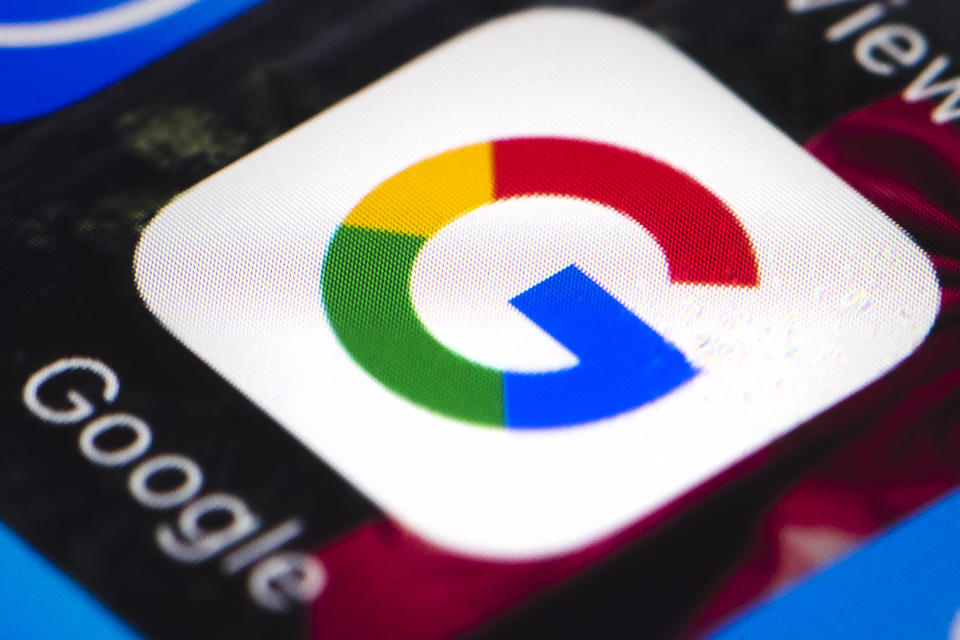 Die EU-Wettbewerbshüter haben eine Strafe von 1,49 Milliarden Euro gegen den US-Internetriesen Google verhängt. (Foto: Matt Rourke/AP/dpa)