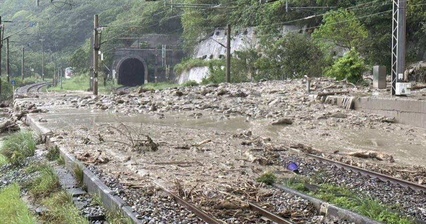 花蓮發生大地震後，山區邊坡持續不穩。（圖／報系資料照）