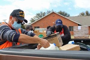The North Texas Food Bank team worked with the local community to provide critical food after winter storms devastated the North Texas region. The team at Samsung will help the NTFB provide 750,000 meals for hungry North Texans.