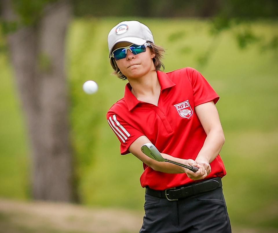 NFA freshman Caroline Goderre shot an 86 to place ninth at the CIAC Division I state tournament championship.