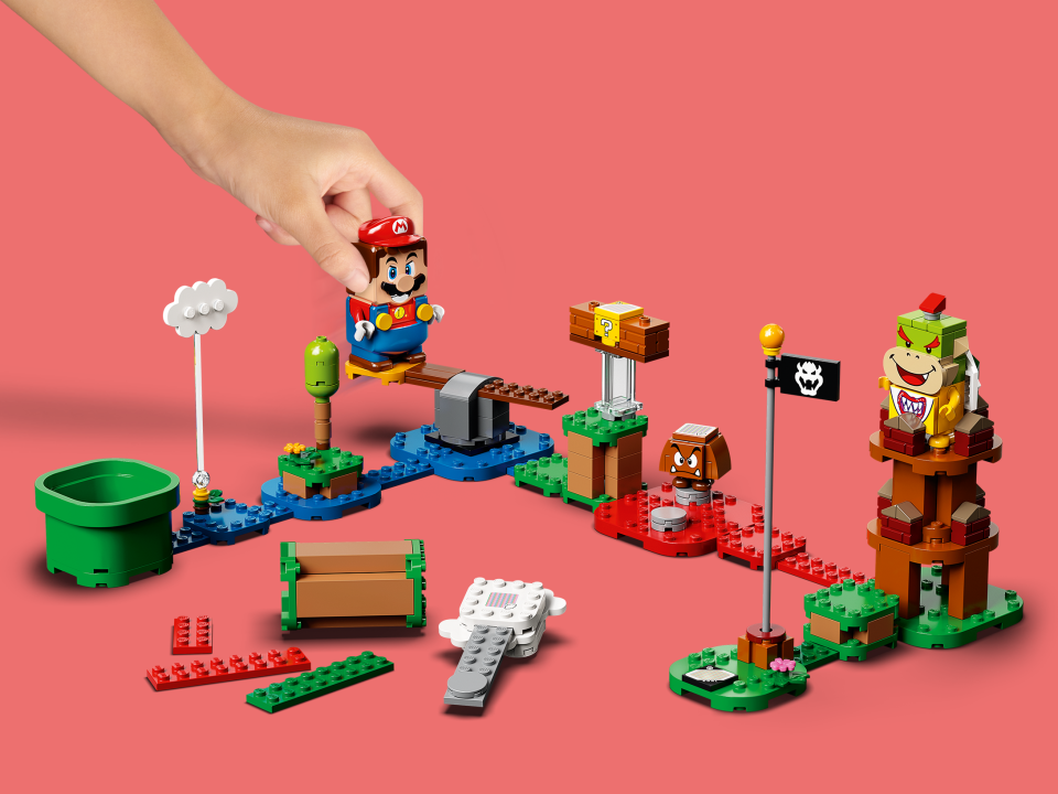 Make Mario run, jump and dodge enemies IRL with this 231-piece starter pack. 