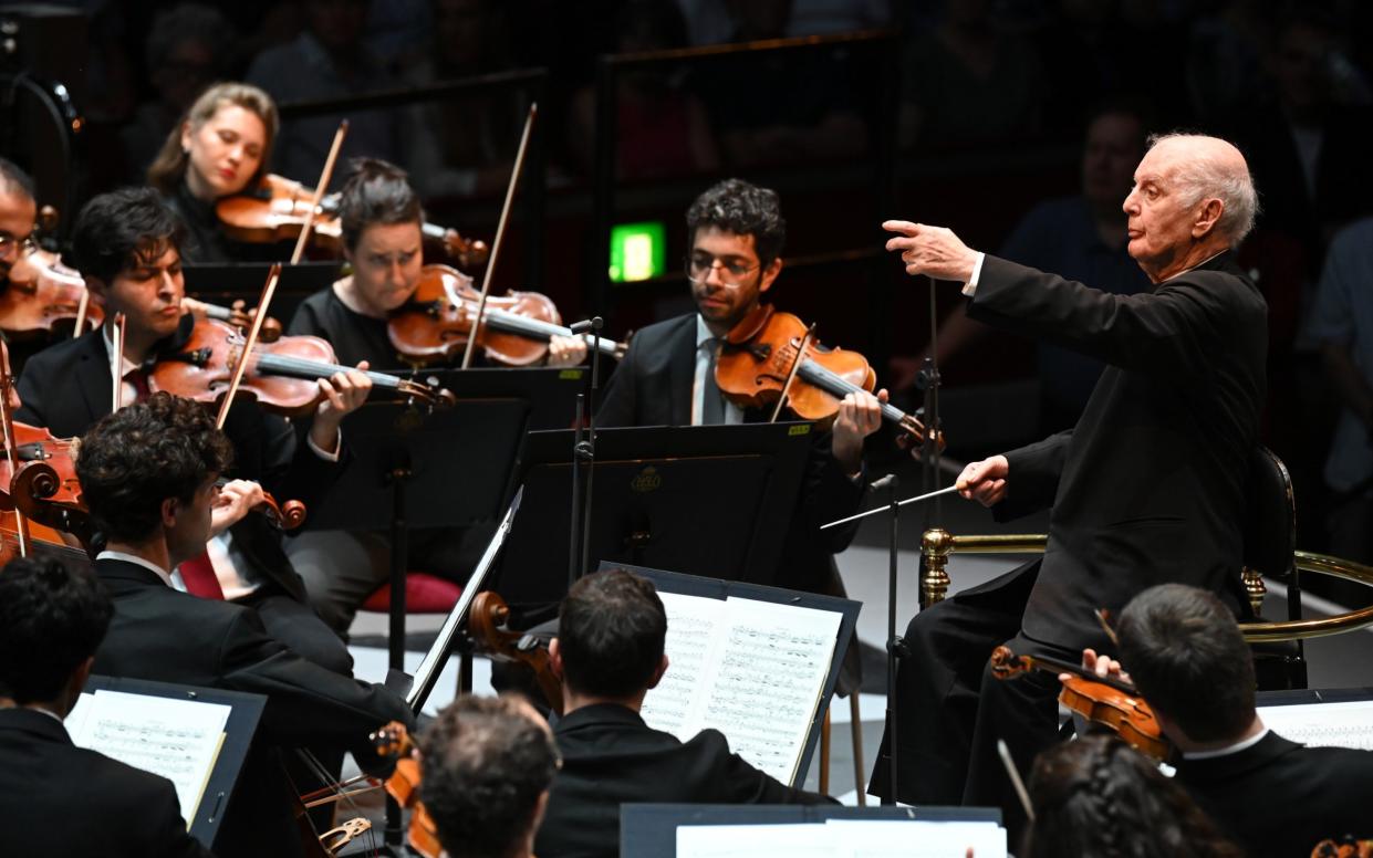 Daniel Barenboim conducting the West-Eastern Divan Orchestra