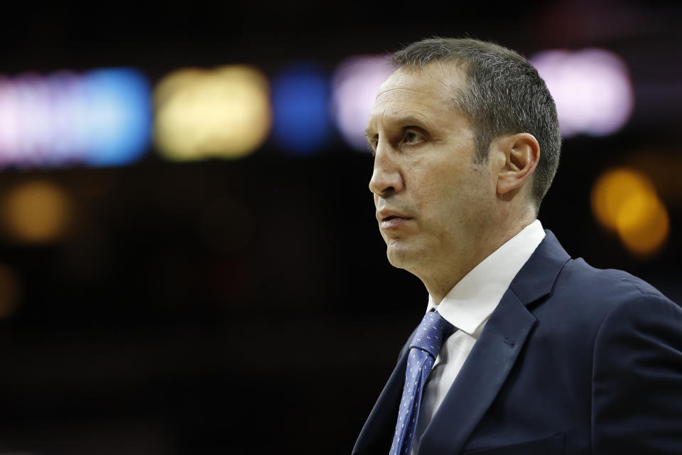 Cleveland Cavaliers' David Blatt in action during an NBA basketball game against the Philadelphia 76ers, Sunday, Jan. 10, 2016, in Philadelphia. (AP Photo/Matt Slocum)