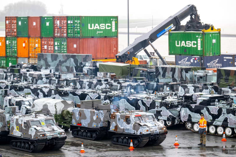 Vehicles of the German Armed Forces (Bundeswehr) and equipment are loaded on a ship in the seaport of Emden. The material is destined for the Grand North exercise in the north of Norway. According to the Bundeswehr, the loading of the equipment also marks the start of the German Quadriga exercise, with which the German armed forces are participating in the large-scale NATO maneuver Steadfast Defender. Sina Schuldt/dpa