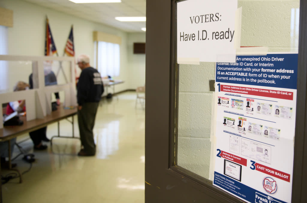 a sign on a polling place says