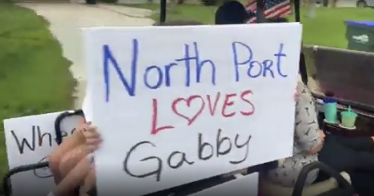 Protests outside the Laundrie home in Florida ( )