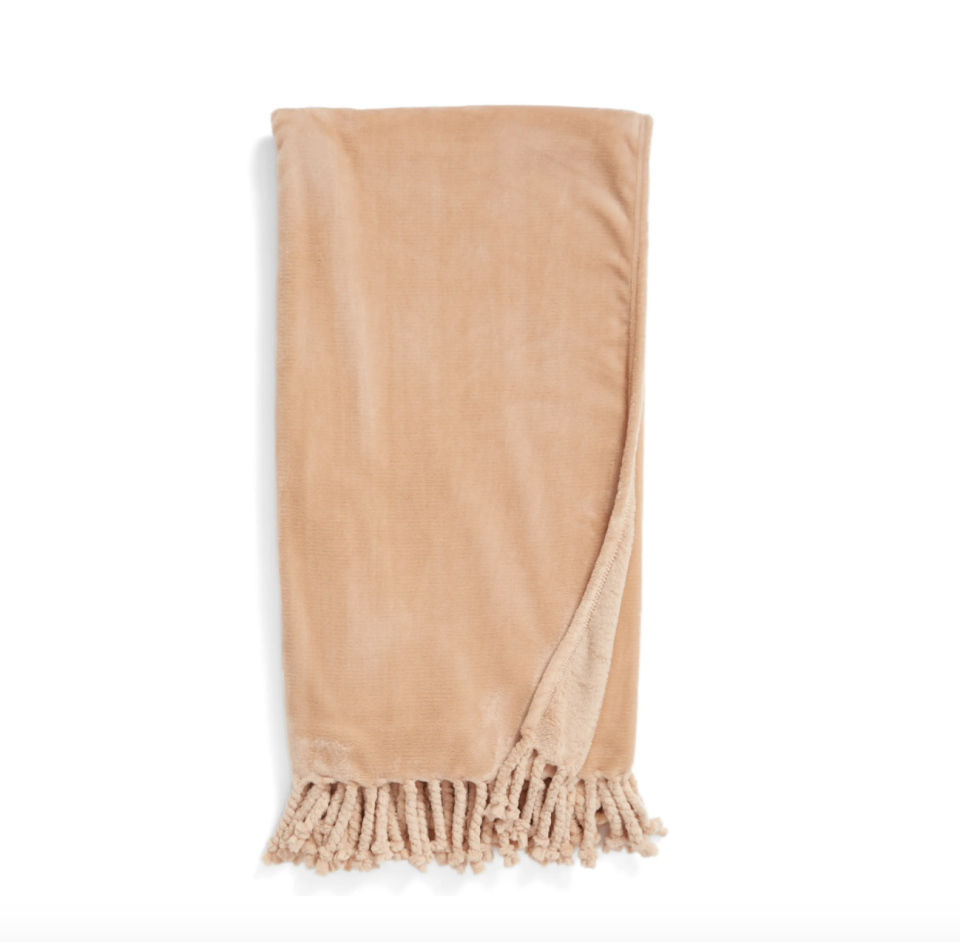 11) Kennebunk Bliss Plush Throw