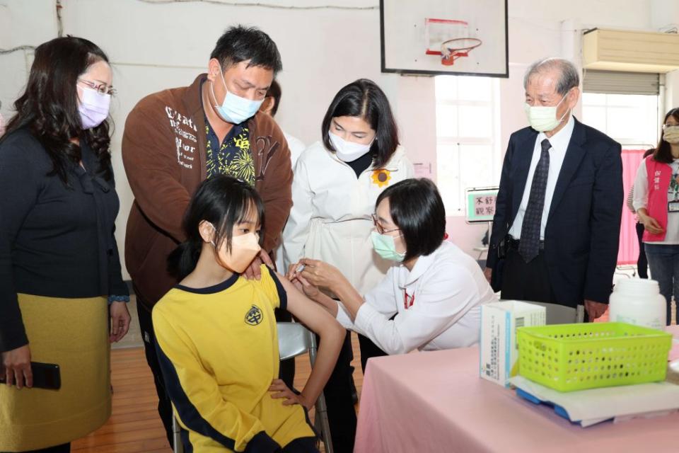雲林縣九價HPV疫苗開打，二千六百位國一女受惠。（記者陳正芬攝）