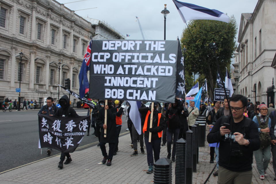 有港人團體於英國多個城市示威，抗議早前中國駐曼徹斯特領事館人員毆打示威者。在倫敦，超過 500 名示威者參與遊行，沿途高叫「Protect Britain，Arrest Chinese consulate」、「Stop China，Stop Violence」等口號。