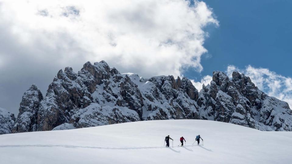 Experiences include traveling Greenland’s frozen tundra to disarm “explosives” with your own team. - Credit: Giuseppe Ghedina/Pelorus