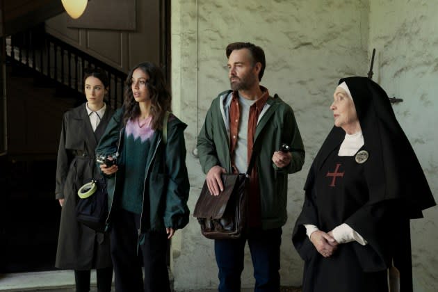 Siobhán Cullen, Robyn Cara, Will Forte, and Fionnula Flanagan in 'Bodkin.' - Credit:  Enda Bowe/Netflix