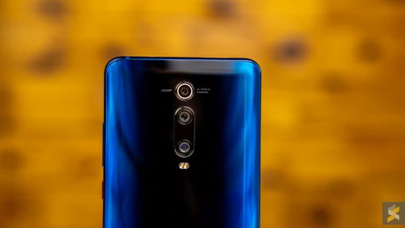 The Mi 9T Pro runs on a Qualcomm Snapdragon 855 processor which is a notch above the Snapdragon 730 unit that’s powering the non-pro version. — Picture via SoyaCincau