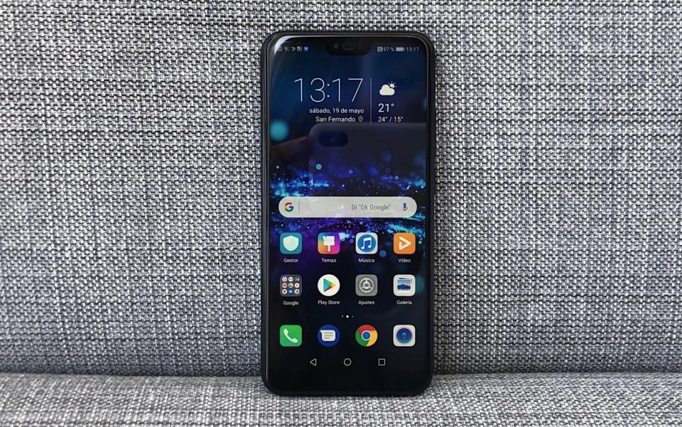 El teléfono de Honor viene con Android 8.1 y la capa EMUI – Foto: Alexandra Guerrero