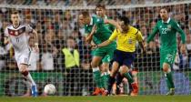 Football - Republic of Ireland v Germany - UEFA Euro 2016 Qualifying Group D - Aviva Stadium, Dublin, Republic of Ireland - 8/10/15 Republic of Ireland's David Meyler and referee Carlos Velasco Carballo Action Images via Reuters / Andrew Couldridge