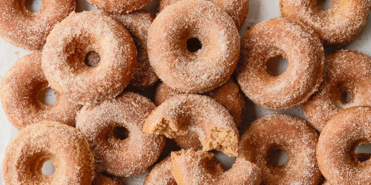 apple cider donuts