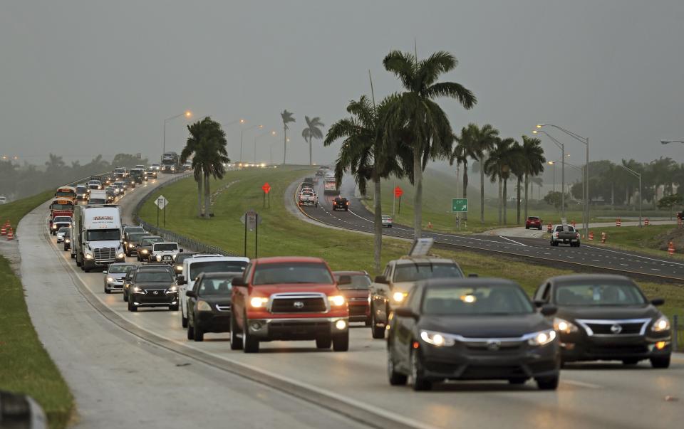 <p>Traffic is seen heading North along the Florida Turnpike near Homestead, Fla. as tourists in the Florida Keys leave town on Wednesday, Sept. 6, 2017. (Photo: Al Diaz/Miami Herald via AP) </p>