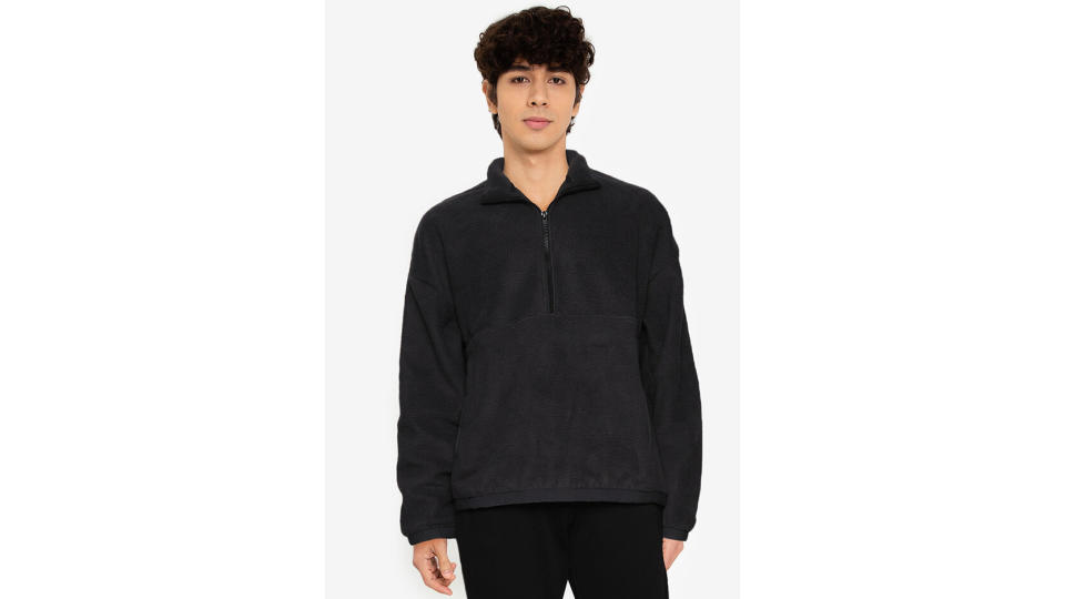 Abercrombie & Fitch  Essential Oversized Half-Zip Sweatshirt (Male). (Photo: Lazada SG)