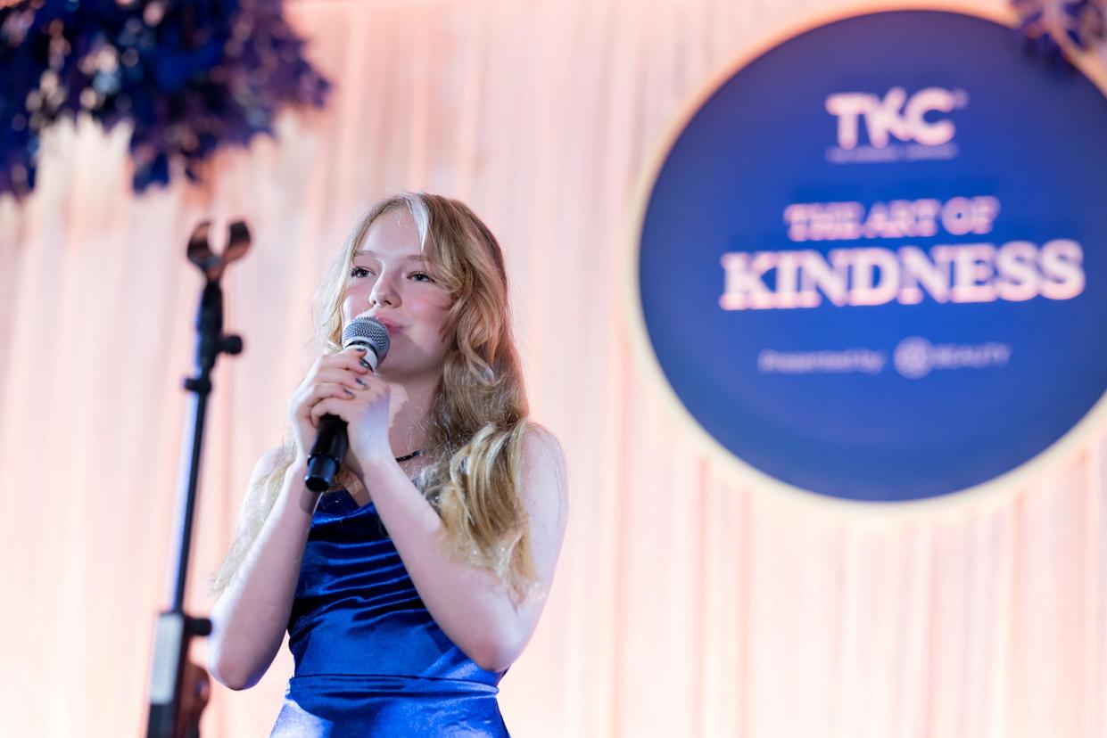 James Van Der Beek Cheers on Daughter Olivia 13 During Her Performance at Art of Kindness Gala 736