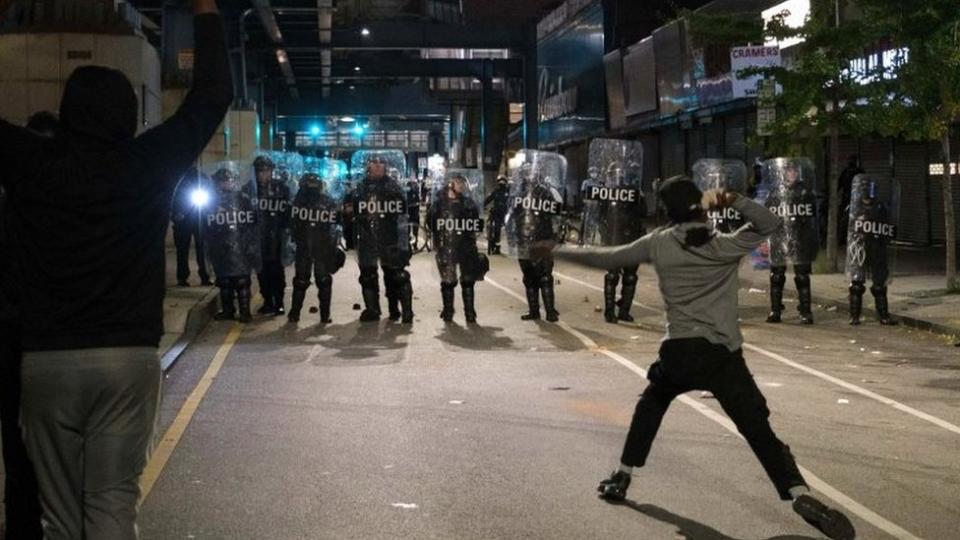 Protesta contra la policía