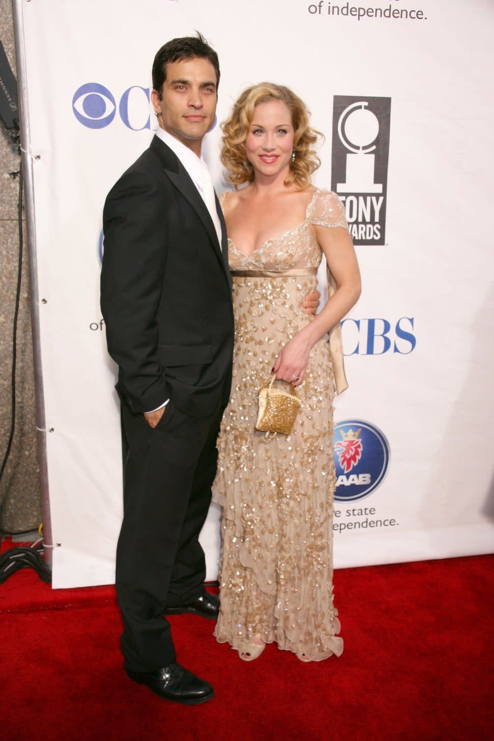 Johnathon Schaech and Christina Applegate